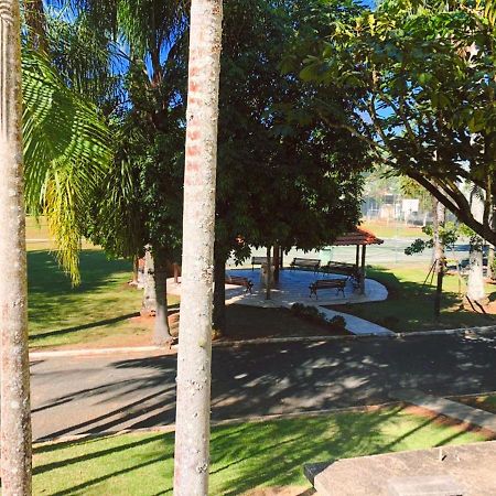 Hotel Parque Das Primaveras จาคุทิงกา ภายนอก รูปภาพ
