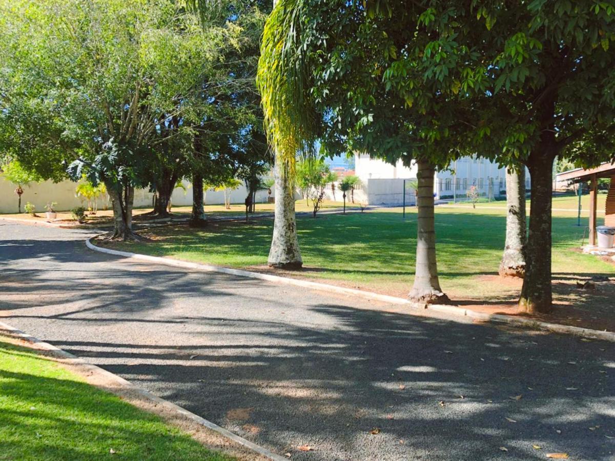 Hotel Parque Das Primaveras จาคุทิงกา ภายนอก รูปภาพ